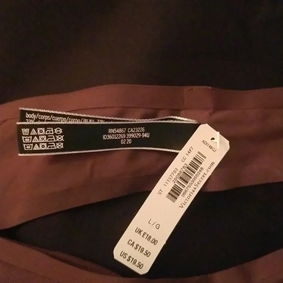 ❤ ❤NWT Victoria’s Secret Sexy Illusions Thong Size - L - Picture 3 of 3